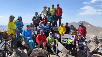 چرا کوهنوردی، در ذات خود، یک ورزش گروهی است ؟